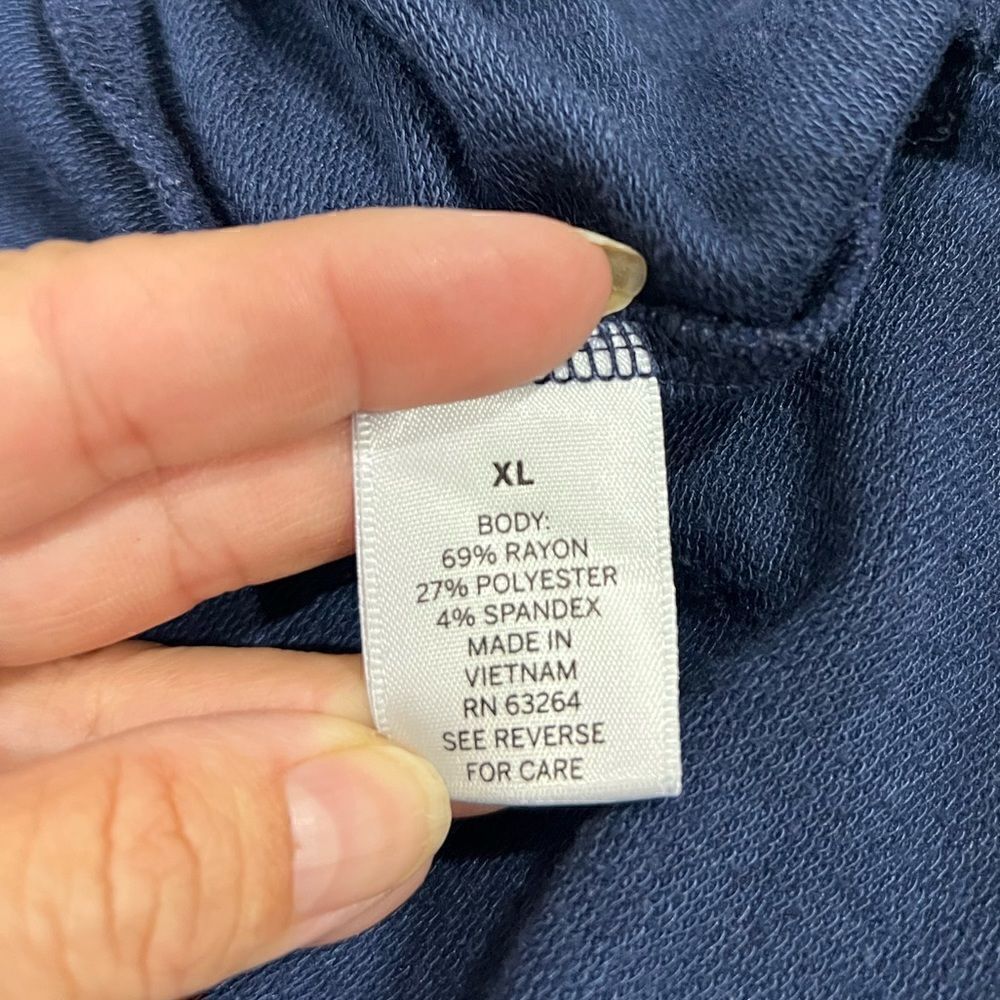 Thrive progress long sleeve breast cancer awareness top size XL (3x$15) - Picture 6 of 11